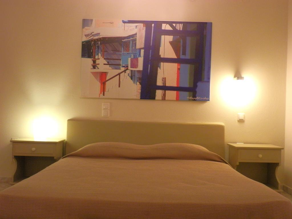 Parasporos Village Adamantas  Kamer foto