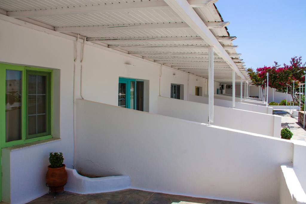 Parasporos Village Adamantas  Buitenkant foto