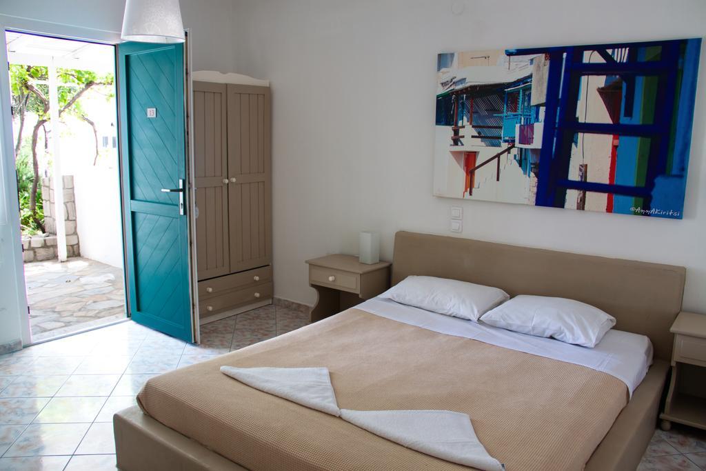 Parasporos Village Adamantas  Kamer foto